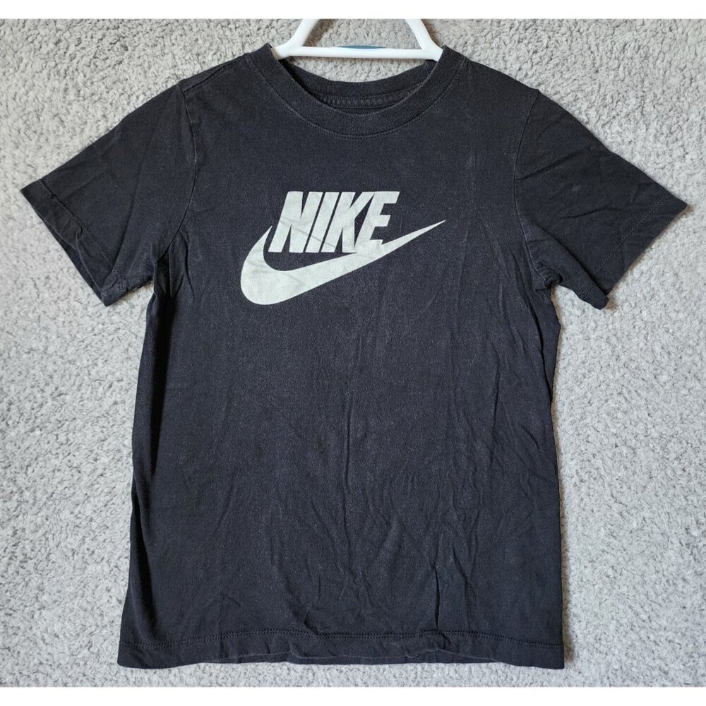 The Nike Tee Black Swoosh Logo‎ Graphic T Shirt Youth Size Small 100% Cotton